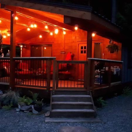 Cozy Corner Cottage Port Renfrew Kültér fotó