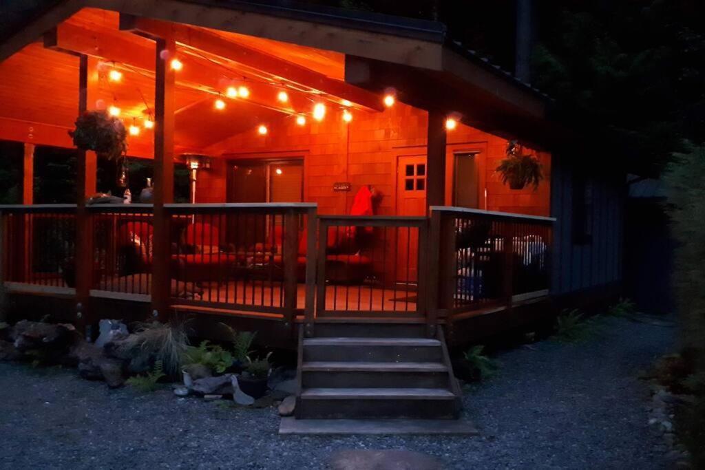 Cozy Corner Cottage Port Renfrew Kültér fotó
