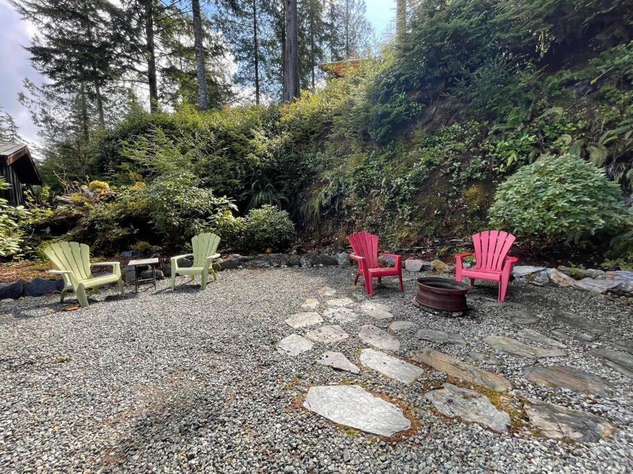 Cozy Corner Cottage Port Renfrew Kültér fotó