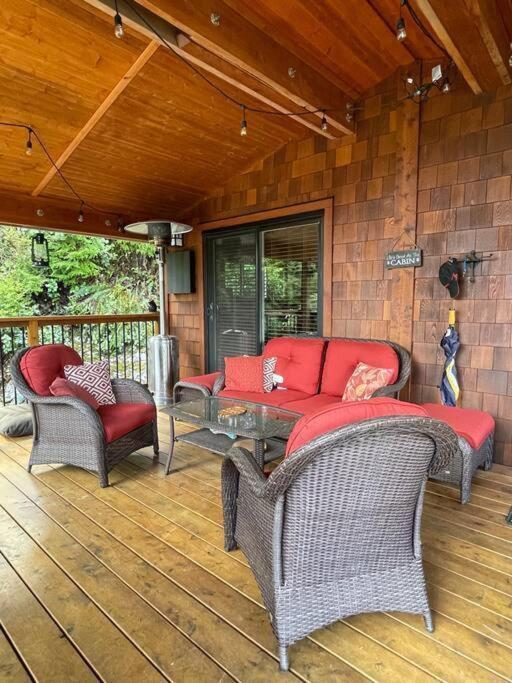 Cozy Corner Cottage Port Renfrew Kültér fotó