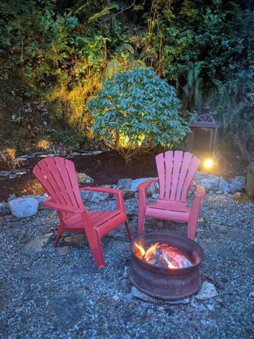 Cozy Corner Cottage Port Renfrew Kültér fotó